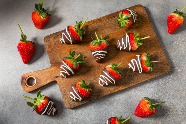Homemade Chocolate Covered Strawberries for Valentines Day