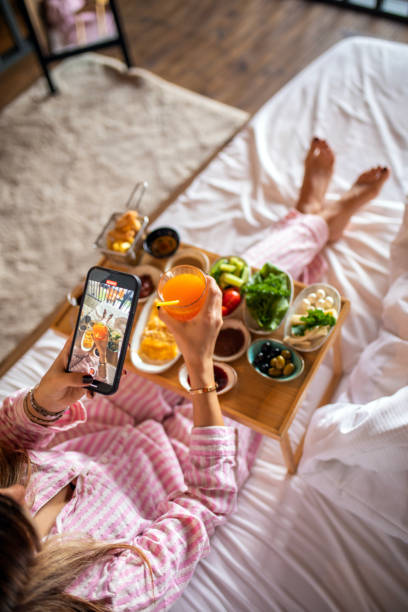 istock Breakfast in Bed, Influencer, Social Media Use and Sharing 2203625327