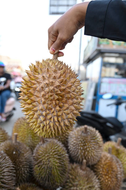 istock Street food durian 2203912720