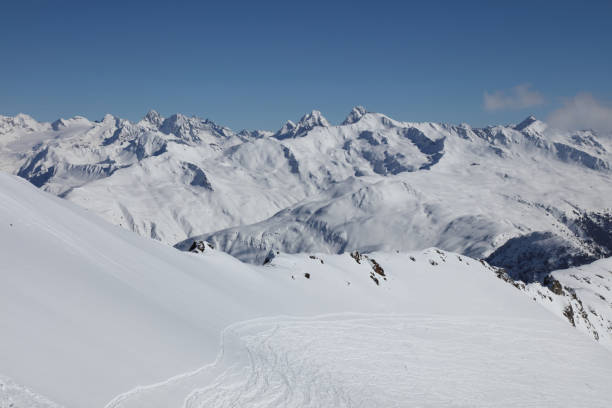 istock Berge um Davos / Mountains around Davos 2204017226