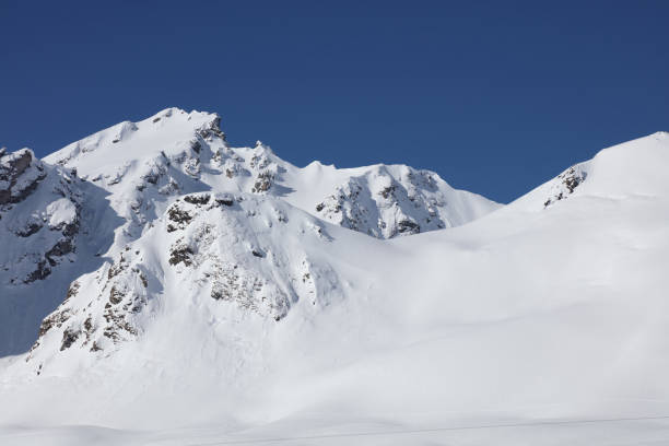 istock Berge um Davos / Mountains around Davos 2204017261