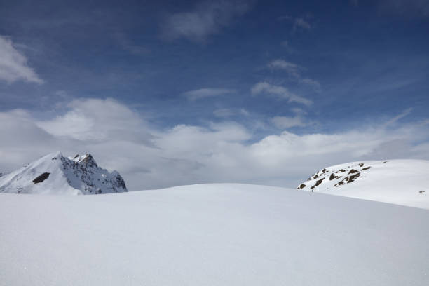 istock Berge um Davos / Mountains around Davos 2204018816