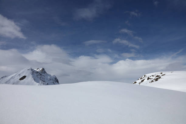 istock Berge um Davos / Mountains around Davos 2204020355