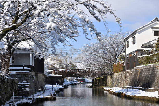 istock Snow-covered Hachimanbori moat in Omihachiman, Shiga Prefecture 2204097823