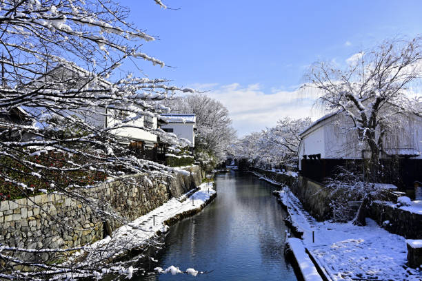 istock Snow-covered Hachimanbori moat in Omihachiman, Shiga Prefecture 2204098000