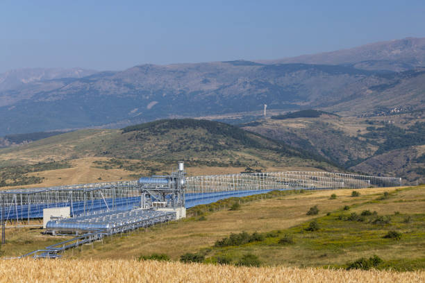 istock Fresnel-type thermodynamic concentration solar power plant in Llo, France 2204104185