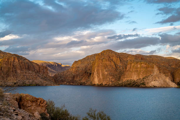 istock Canyon Lake, Arizona 2204230337