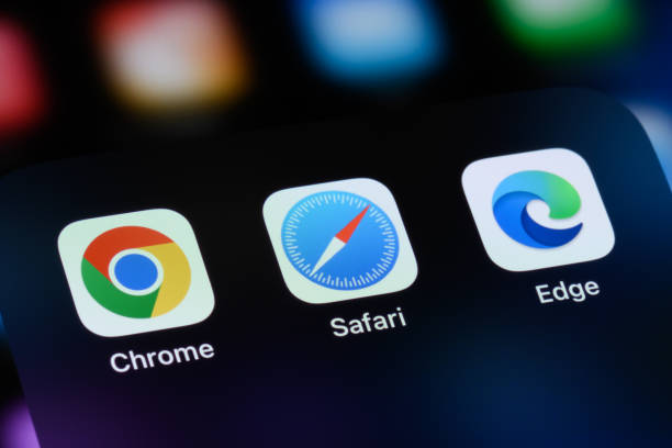 web browser apps - google chrome, apple safari, microsoft edge - browser stockfoto's en -beelden