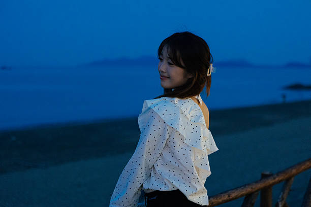 A relaxing beauty by the seaside