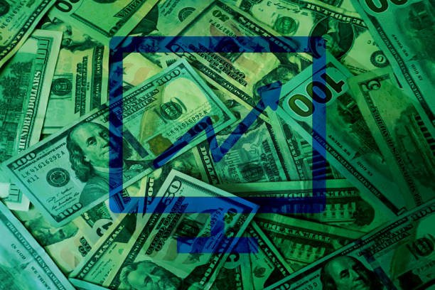 istock Investing and Capitol Gains 2204543197