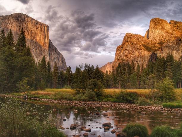 istock Yosemite Valley's Majestic View 2204841998