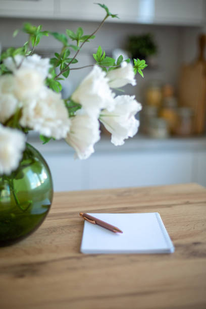 istock Grocery shopping list 2204958018
