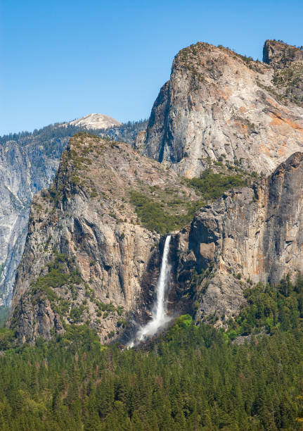 istock Tunnel View at Yosemite National Park 2205016487