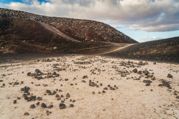 istock Inside the Hole of Amboy Crater 2205025495