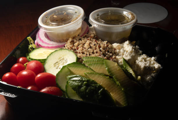 istock House Salad To Go Start 2205092533