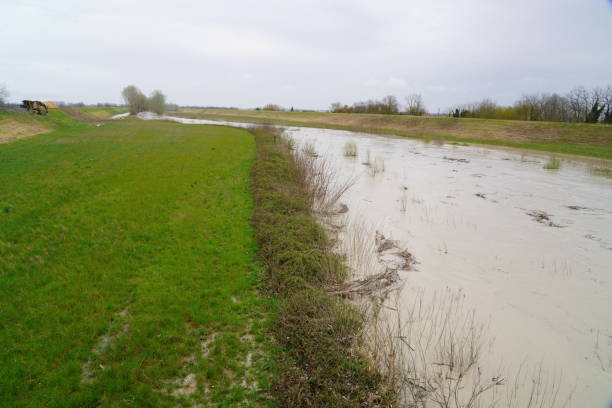 istock Weather criticality March 14 2025 - Ponte Villa Pianta (SS16), Santerno river (Emilia Romagna) 2205116216