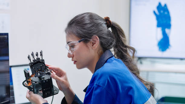Robotics Test Engineer 1,400+ Engineer Testing Prototype Robotics Stock Photos, Pictures ...