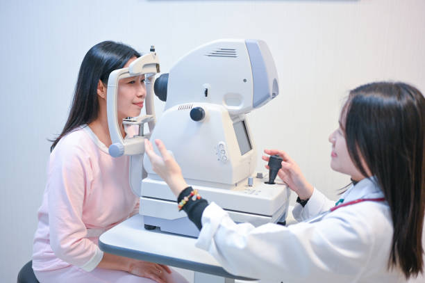 Innovative Eye Screening: Detecting Retinopathy in Early Stages