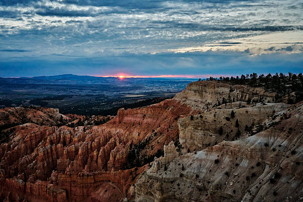 istock Elevated view of canyon at sunrise, Bryce Canyon 2205263020