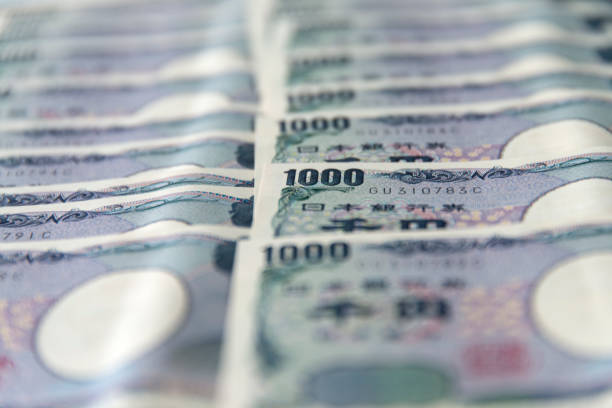 istock banknotes of Japanese YEN 2205311101
