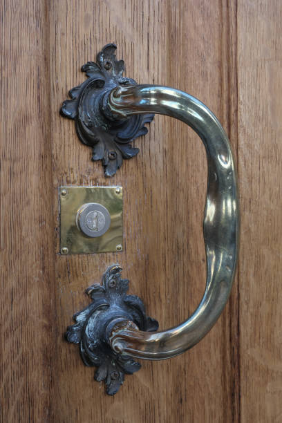 istock Paris Building Doors 2205408490