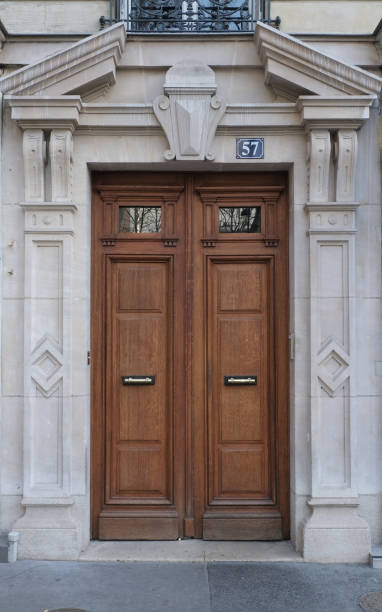istock Paris Building Doors 2205409918