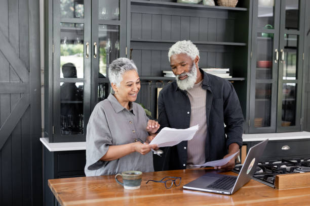 istock Managing Finances with Confidence in the Golden Years 2205446993