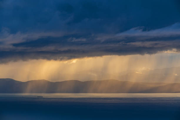 istock Strait of Juan De Fuca Sunset 2205578791