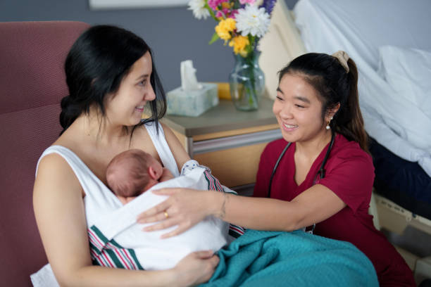 istock Navigating New Motherhood 2205605174