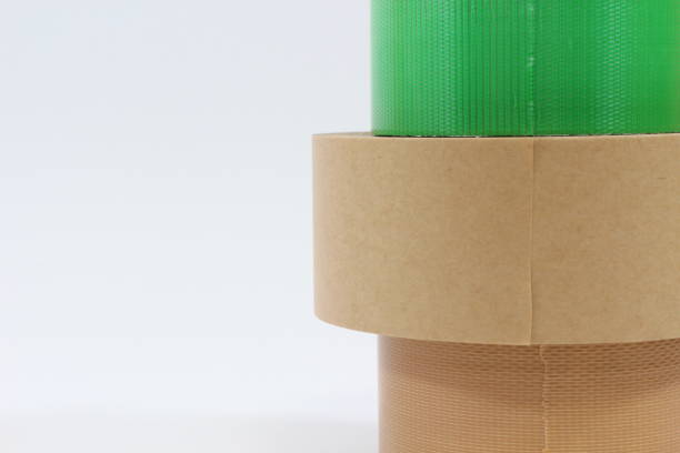 We expressed the versatility of tape, which is used for various purposes such as packing, curing, and adhesion. Please feel the potential of tape.