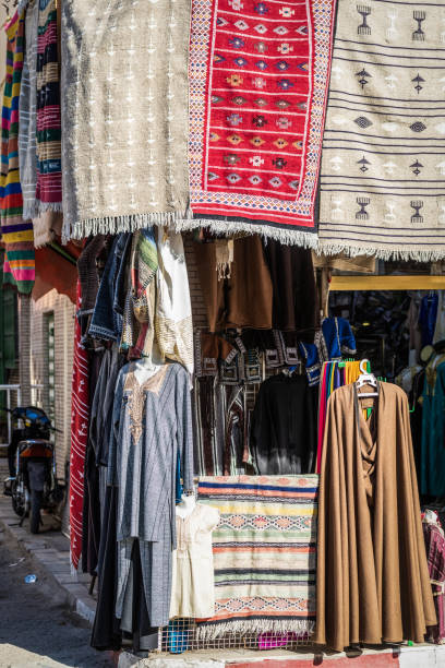 istock Tourist shop in Tozeur 2205836073