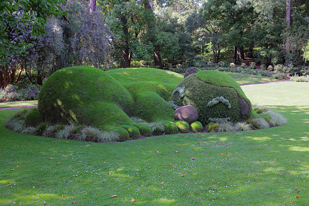 Large green sculpture in Nantes city botanical park.