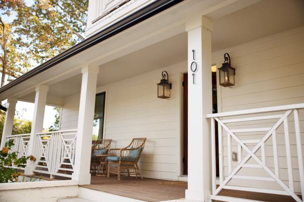 istock Front Exterior View of Rental Home 2205889415