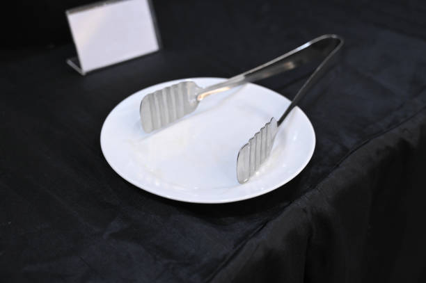 Food tongs spoon
