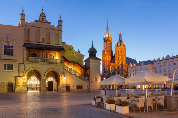 istock Main Square with Cloth Hall and St. Mary's Basilica in Krakow, Poland 2205947033