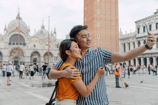 istock Couple in Love visiting Venice - Italy 2205993899