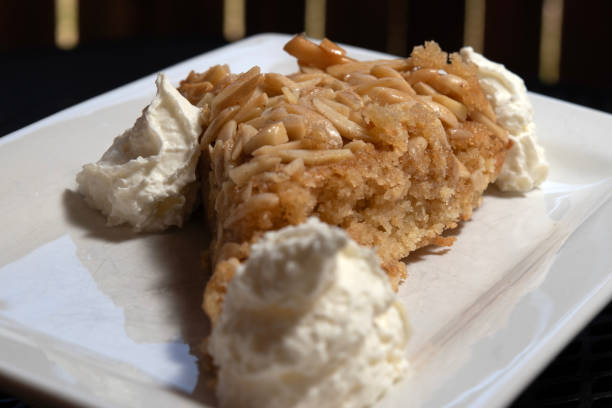 istock Almond Tart Featured 2206072288