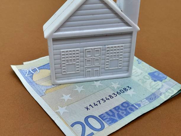 istock 20 euro banknote with house shape 2206094218