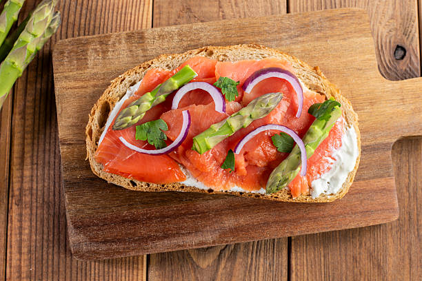 Sandwiches with salted salmon and asparagus
