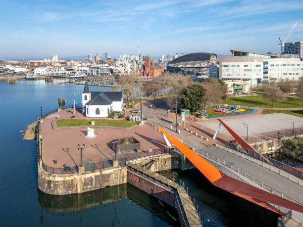 istock Origami Bridge in Cardiff Bay 2206199394