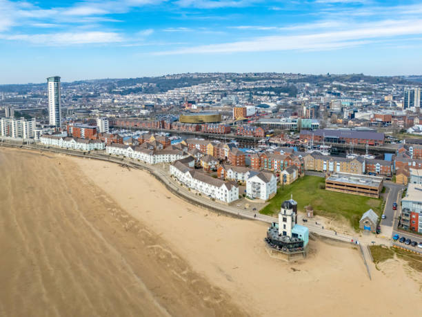istock Swansea seafront and Swansea Observatory building 2206230217