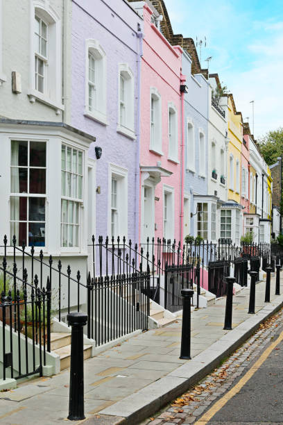 istock Notting Hill Architecture - London 2206261816
