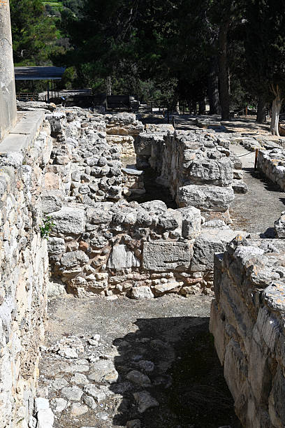 istock Cretan Minoan Archeological Site Knossos 2206473458