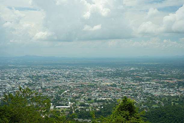 istock City in the Valley 2206656177