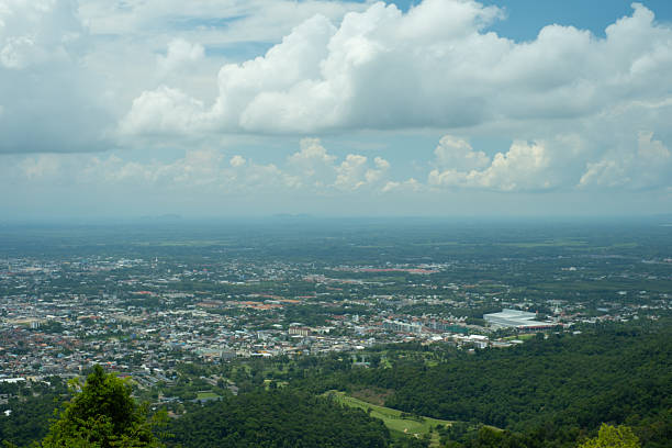 istock City in the Valley 2206656183