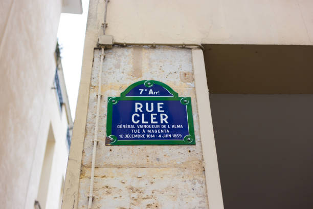 istock Paris, France: Old-Fashioned Street Sign 