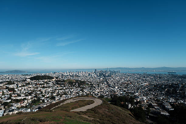 istock San Francisco on a Sunny Day 2206927795