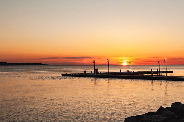 istock Yorktown Beach at Dusk 2207259361