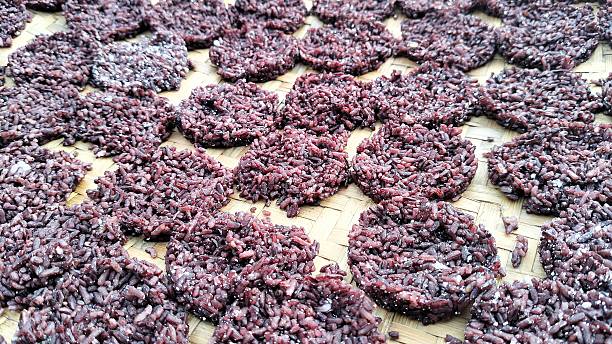 black sticky rice rengginang dried