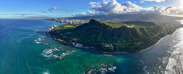 istock Diamond Head's Emerald Embrace 2207643516
